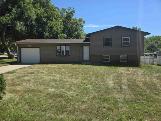 301 WINDSOR DR, NORFOLK, NE 68701 - Image 1